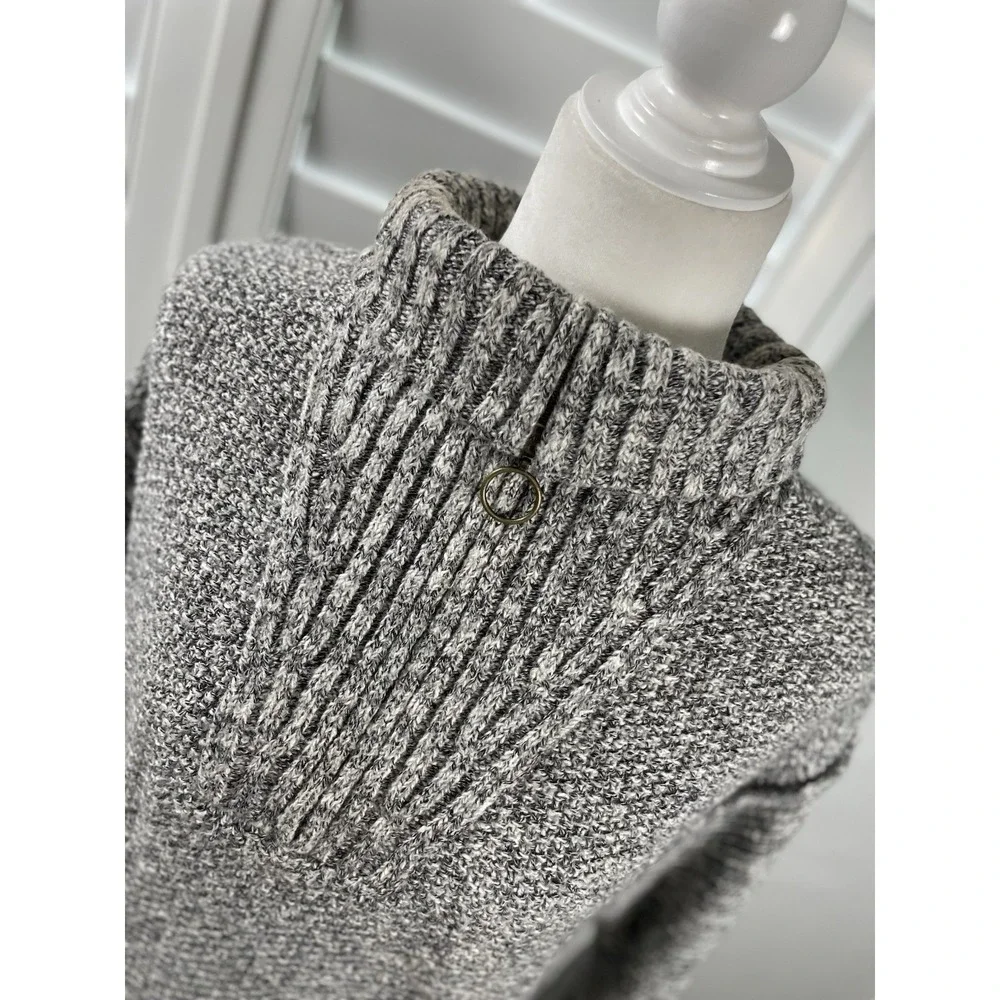 Women's‎ Mock Turtleneck Quarter Zip Pullover Sweater Universal Threads Gray M
